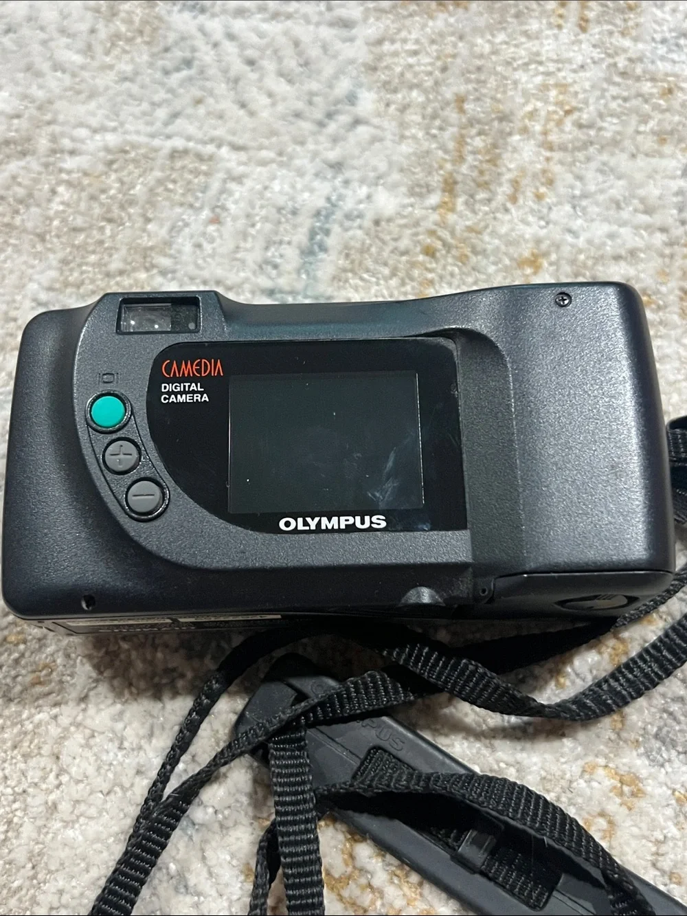 Olympus Silver Compact Digital Camera with Wrist Strap D-340R z32